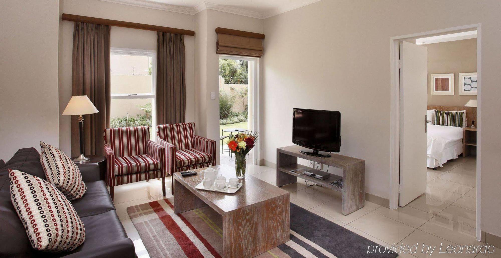 The Capital Villa Sandton Extérieur photo