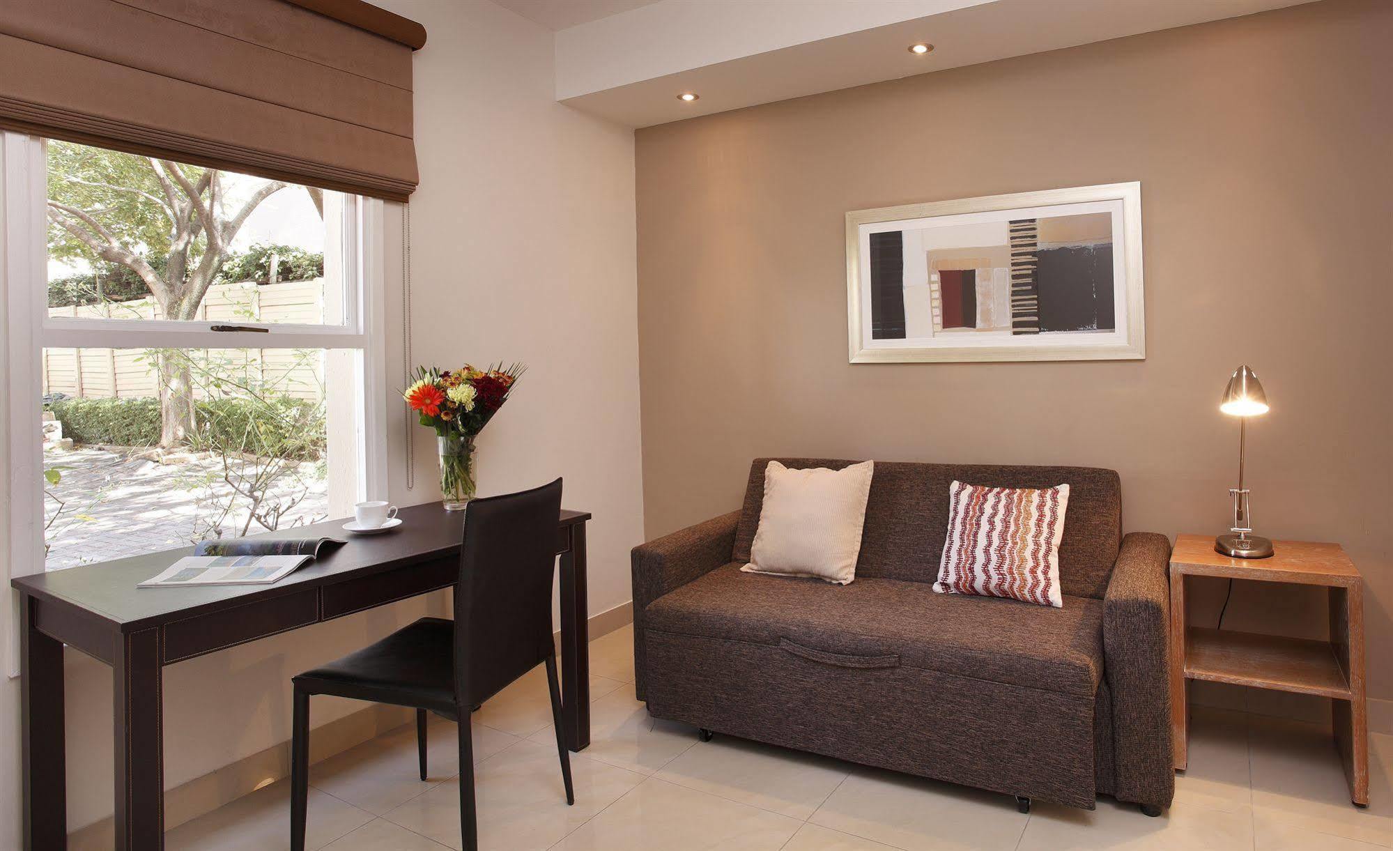 The Capital Villa Sandton Extérieur photo